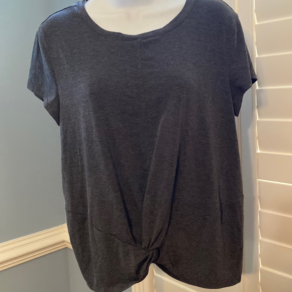 Athleta Charcoal Cap Sleeve Top, Medium, im Moment, Super Cute Knotted Bottom